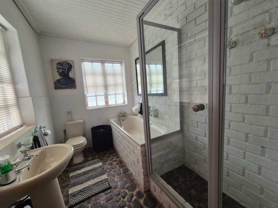 4 Bedroom Property for Sale in Oranjeville Free State